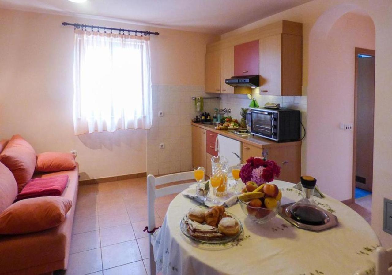 Ferienwohnung Adria Vrsar Exterior foto